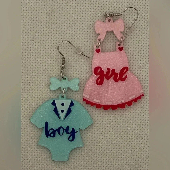 Boy & Girl | dangle earring set. - Picture 12 of 12